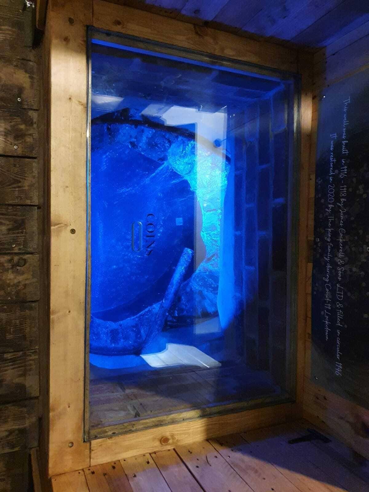 Stonehenge & Shepherd's Huts Мини-отель Bulford