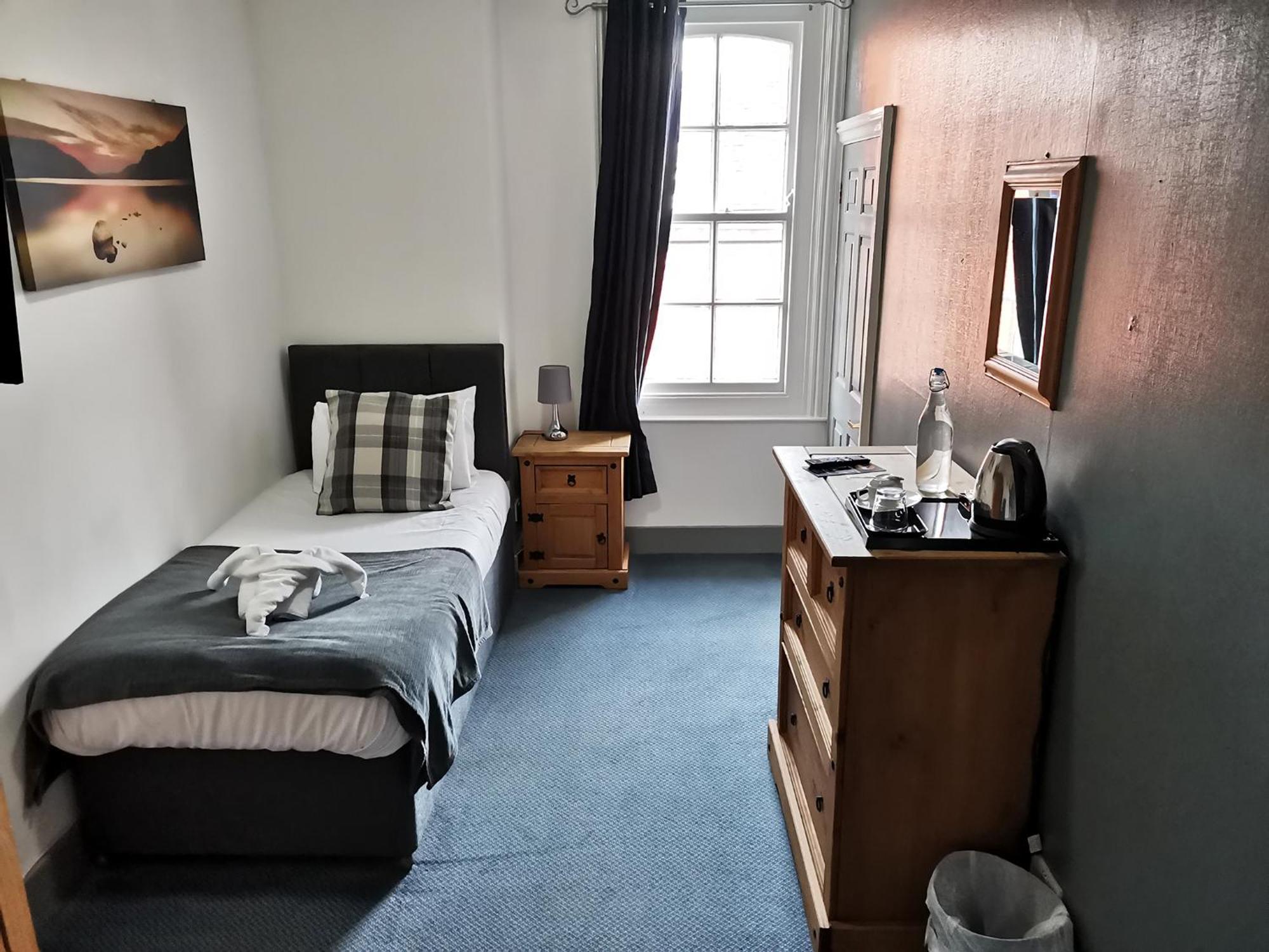 Stonehenge & Shepherd's Huts Inn