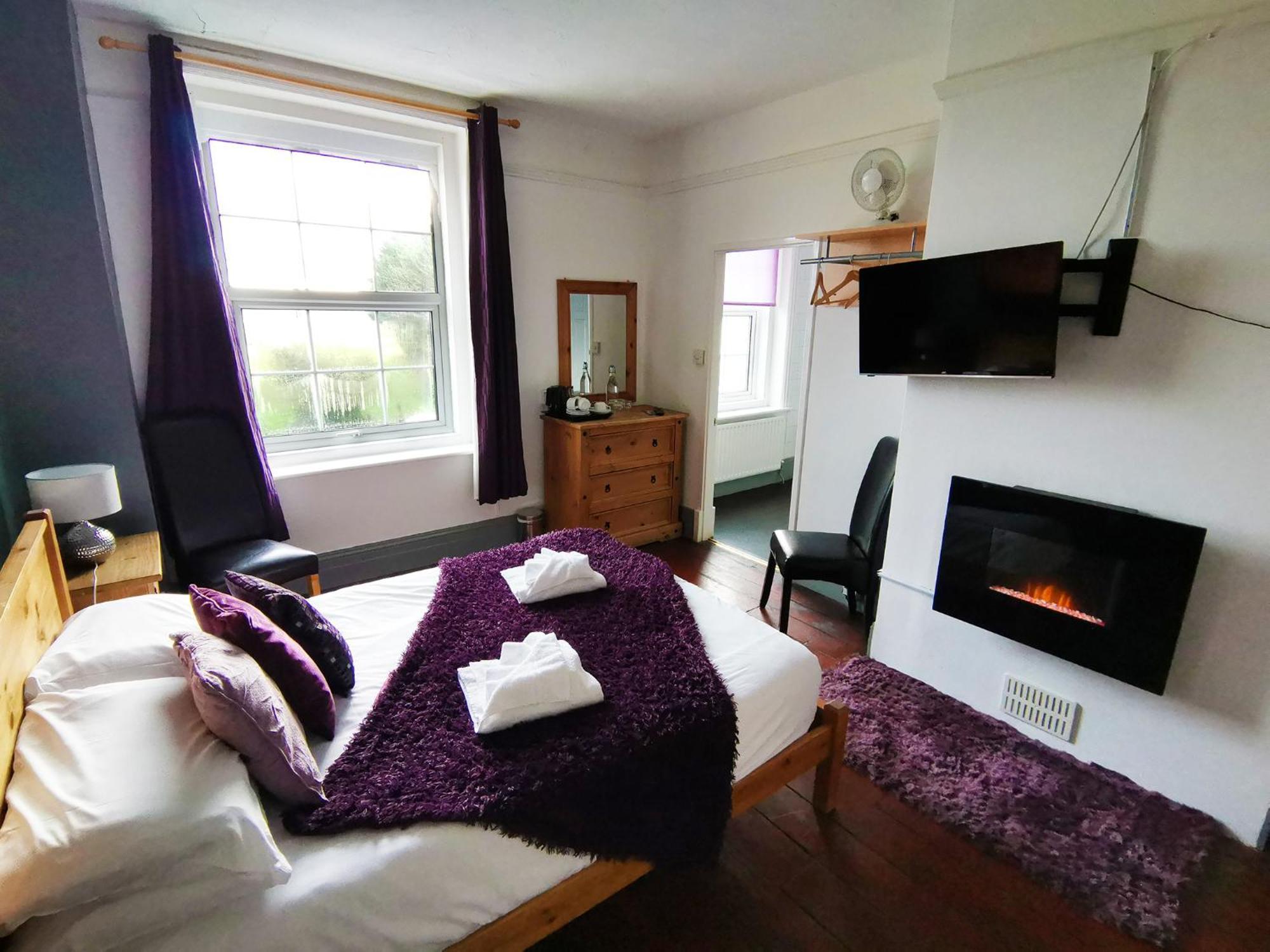 Inn Stonehenge & Shepherd's Huts 3*