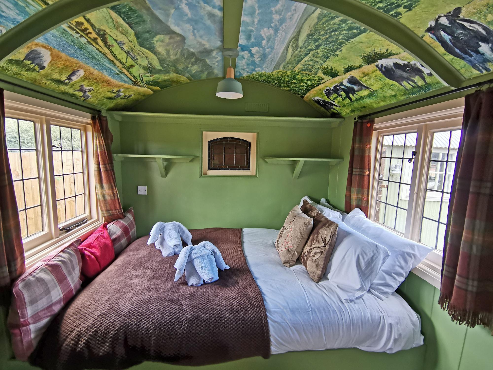 Stonehenge & Shepherd's Huts Bulford